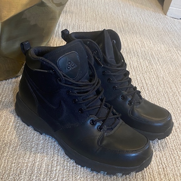 Nike Other - Nike Manoa Boots Mens Size 11 Black Leather 456975 001